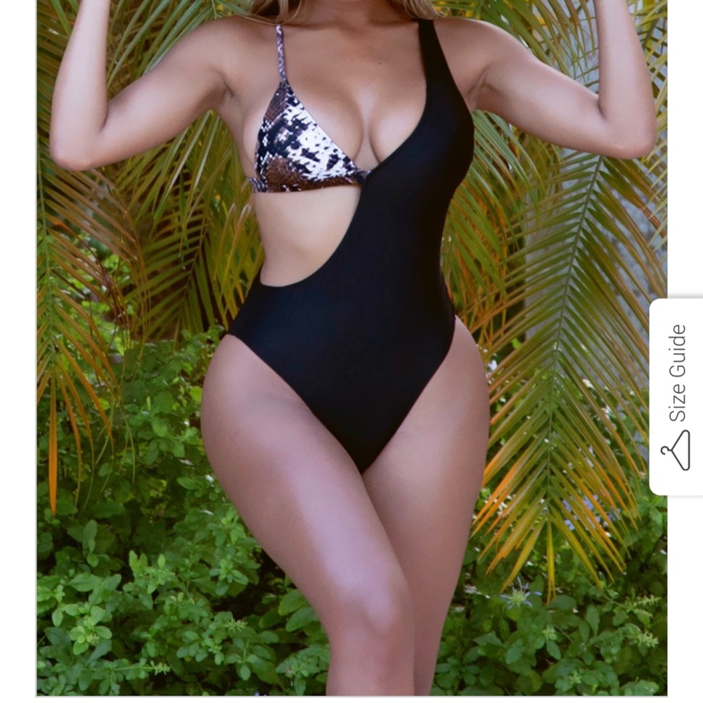 One piece cut out - Size Medium